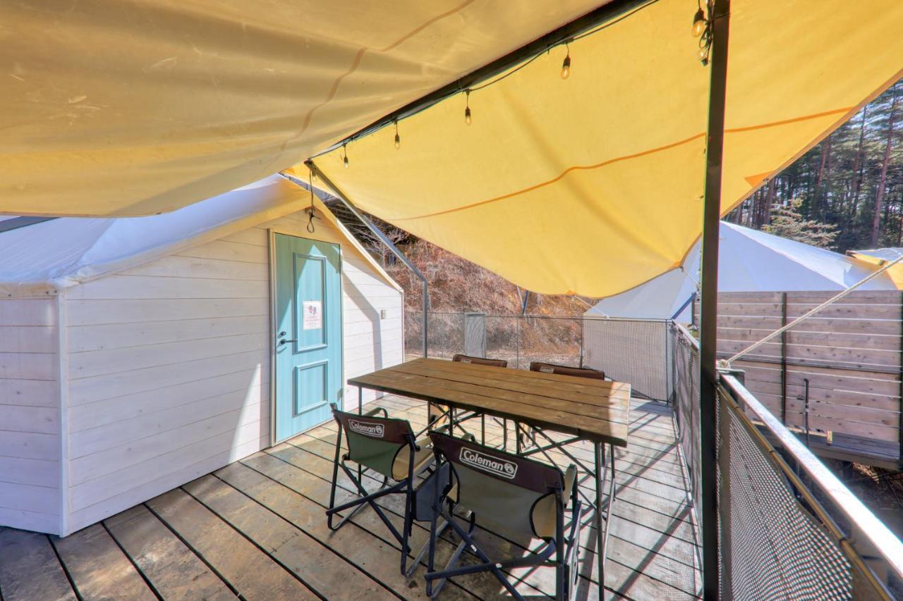 Отель Retreat Camp Mahoroba Фудзикавагутико Экстерьер фото