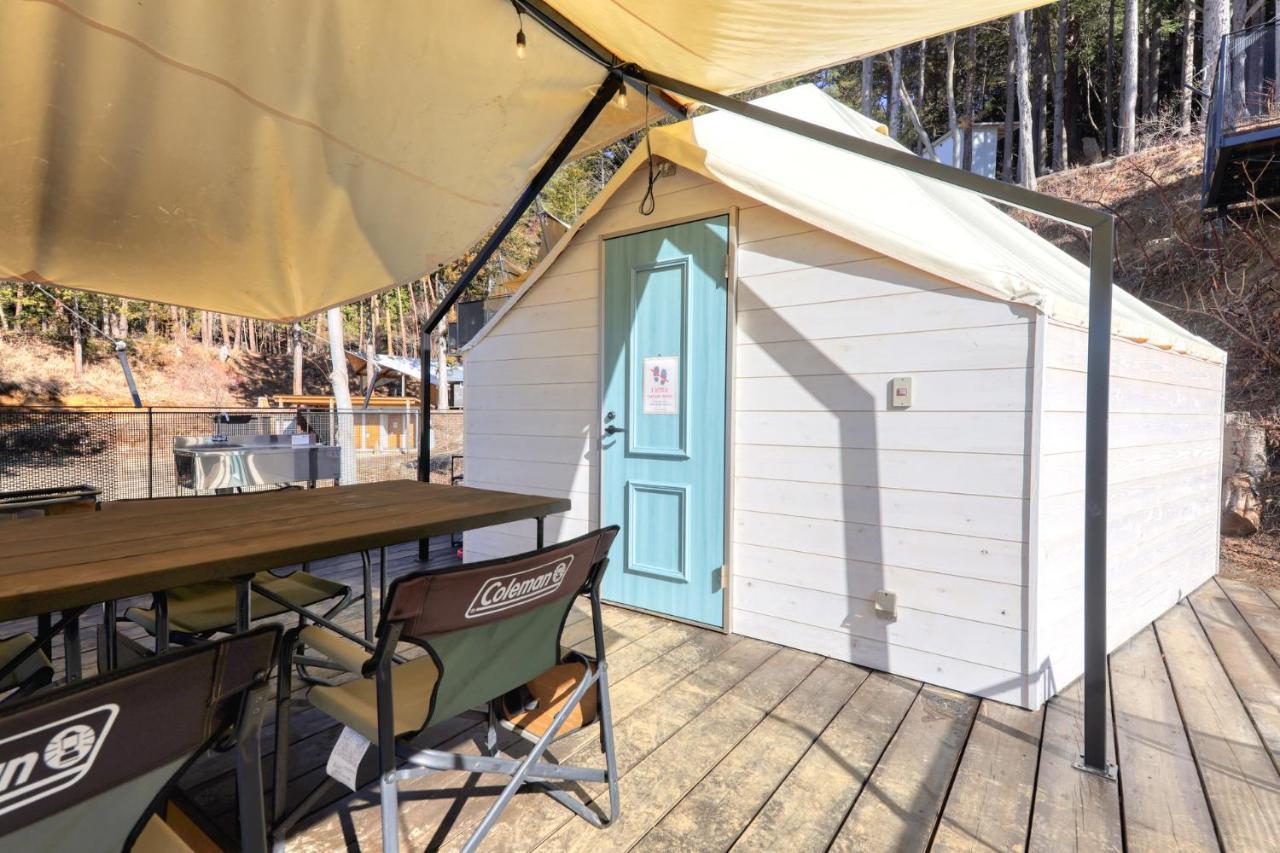 Отель Retreat Camp Mahoroba Фудзикавагутико Экстерьер фото