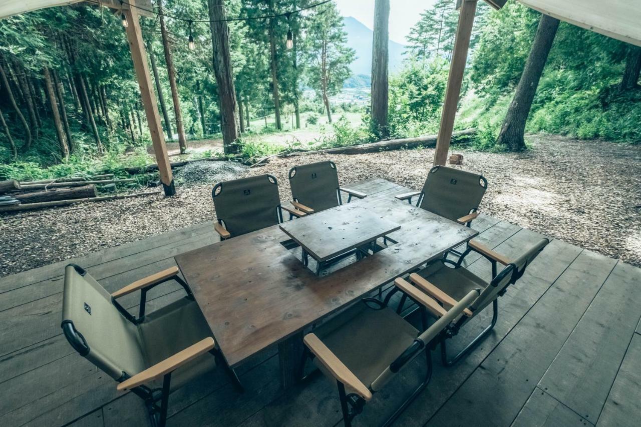 Отель Retreat Camp Mahoroba Фудзикавагутико Экстерьер фото